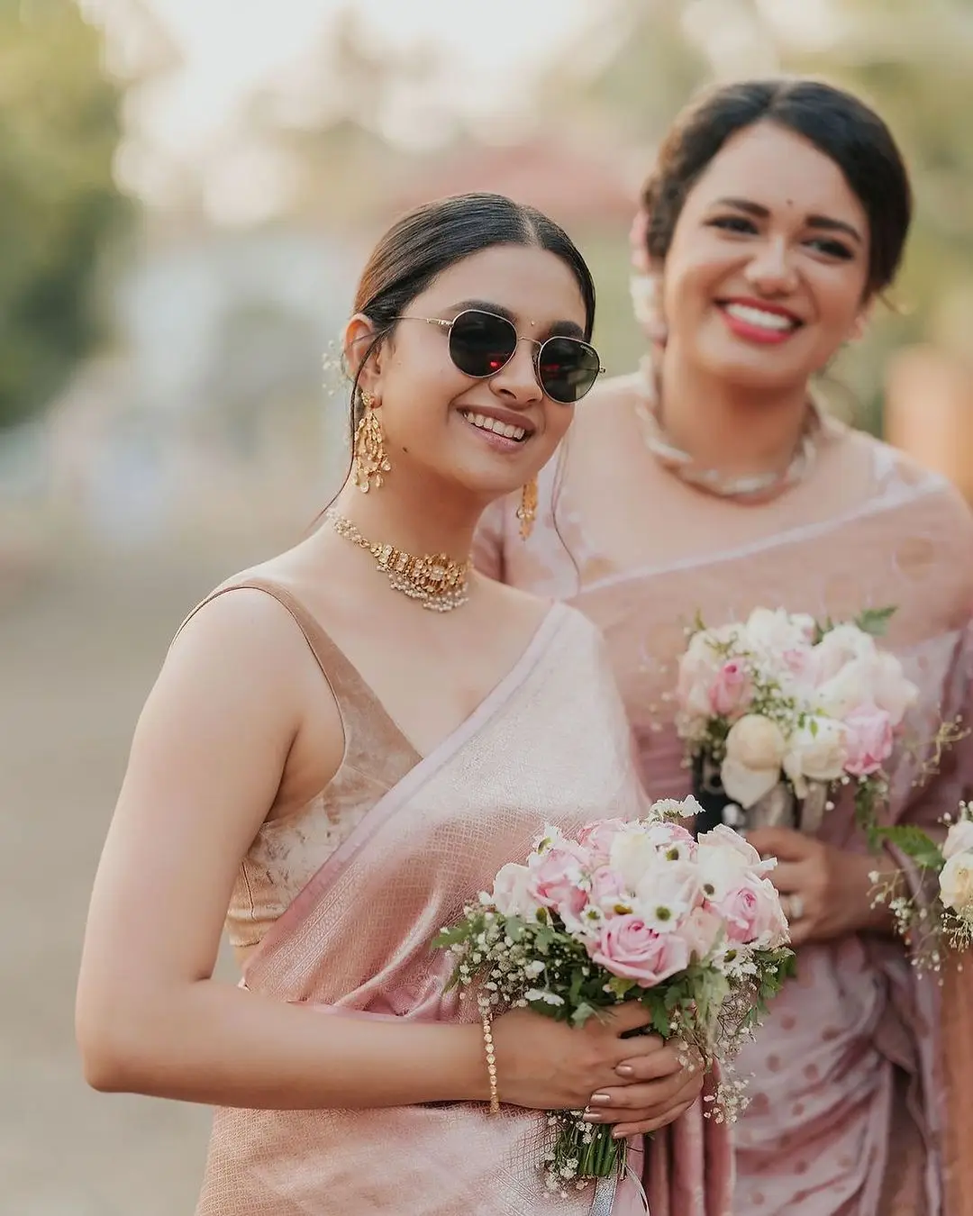 MALAYALAM ACTRESS KEERTHY SURESH IN PINK SAREE SLEEVELESS BLOUSE 4